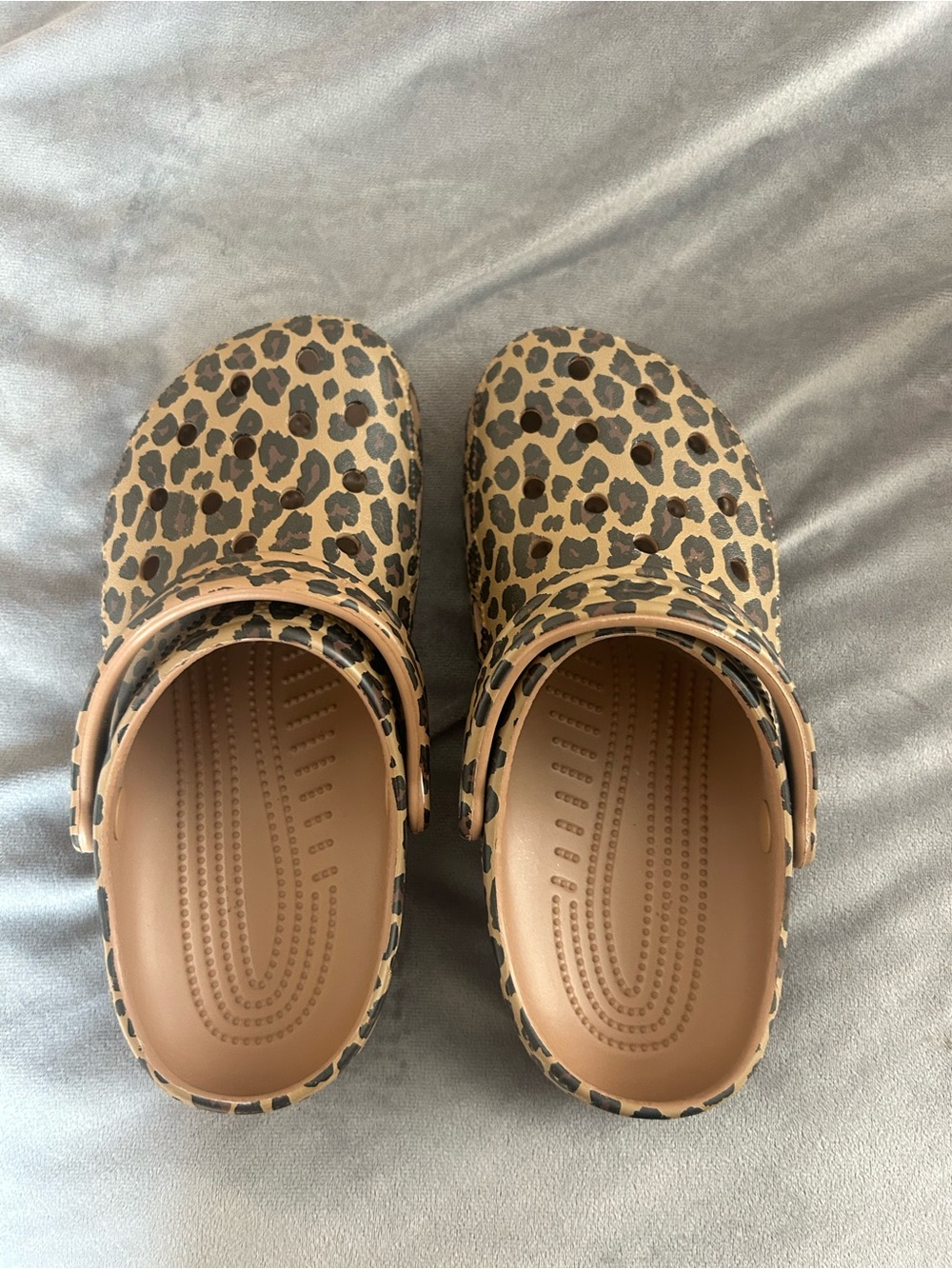 CROCS Leopard Print Clog in Tan and Black - Picture 3 of 4